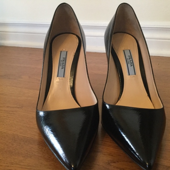 Prada designer pumps - Picture 3 of 4